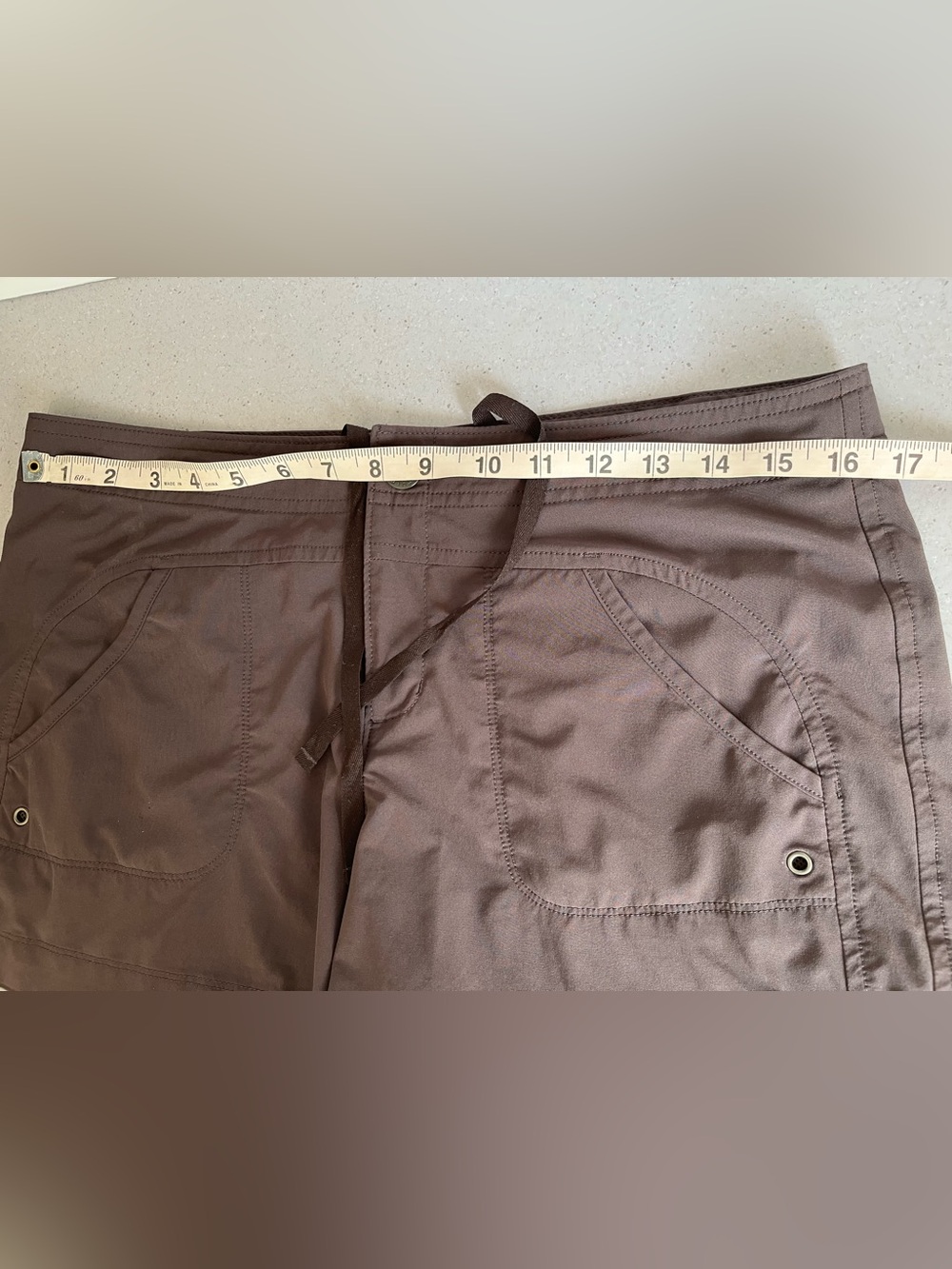 Athleta Costa Short Women’s 8 Brown Featherweight Stretch Hiking Travel Outdoor - Picture 5 of 10
